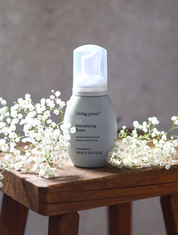 Living Proof Full Texturizing Foam tuuhentava muotovaahto